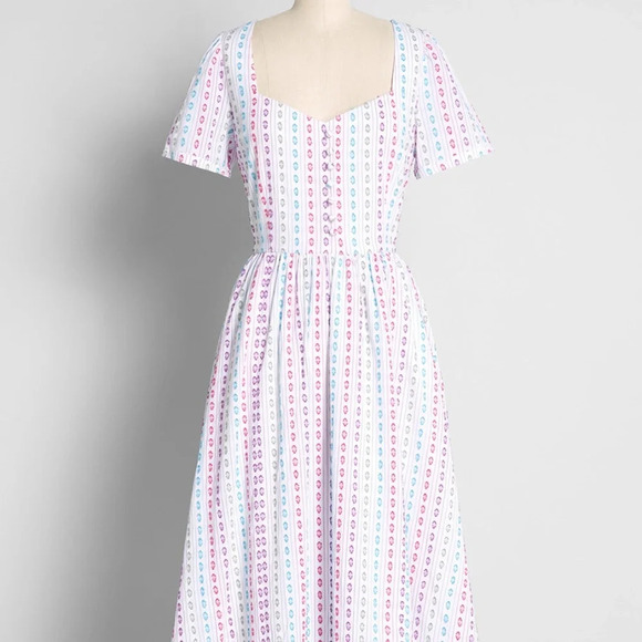 Modcloth "Fabulous Fit and Flare Shirt Dress" in Dots - Picture 3 of 4